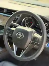 Toyota Camry, 2017-10