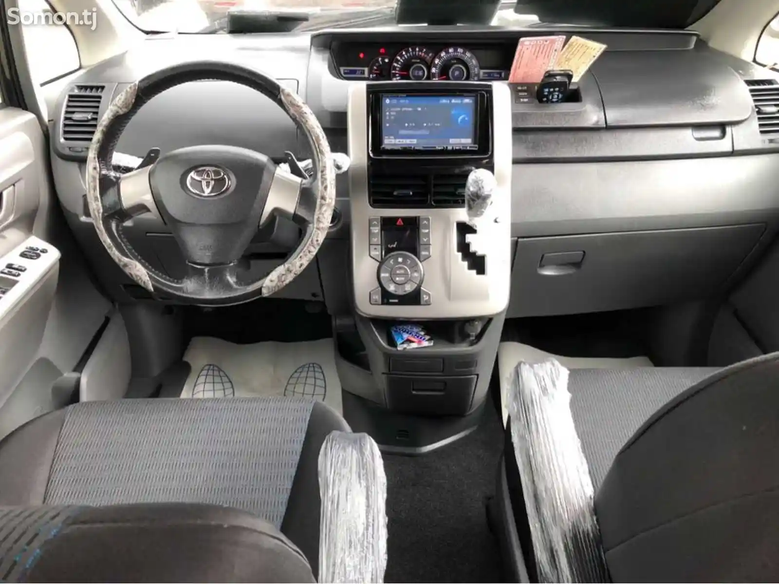 Toyota Voxy, 2008-7