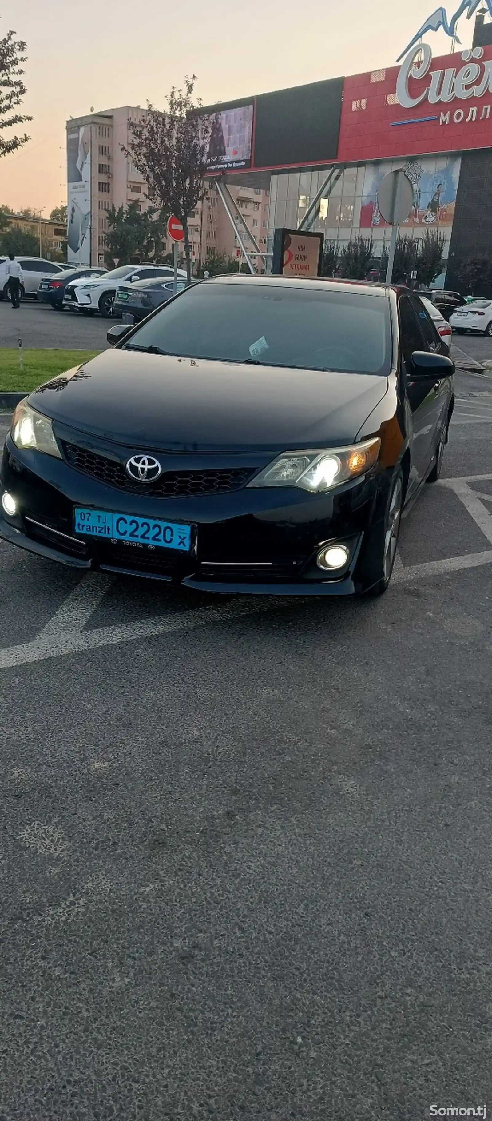 Toyota Camry, 2013-1