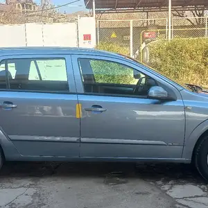 Opel Astra H, 2005