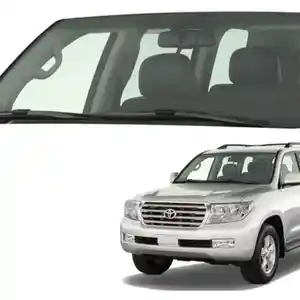 Лобовое стекло на Toyota Land Cruiser 200 2012