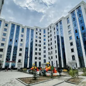 2-комн. квартира, 3 этаж, 92 м², Вифа центр И.Сомони