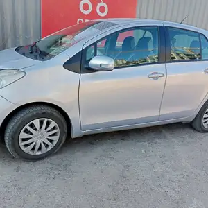 Toyota Vitz, 2010