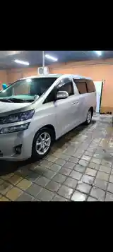 Toyota Vellfire, 2008-2