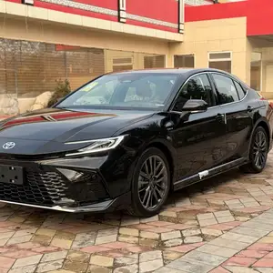 Toyota Camry 7, 2025