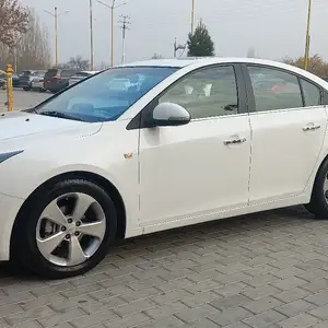 Chevrolet Cruze, 2010