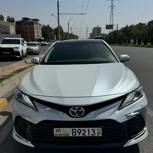 Toyota Camry, 2023