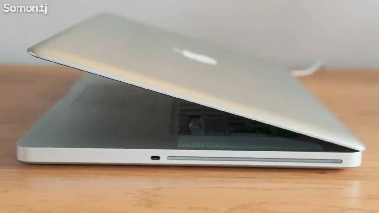 Ноутбук MacBook pro i7-1