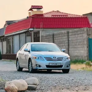 Toyota Camry, 2011