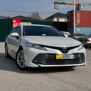 Toyota Camry, 2018