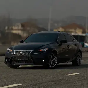 Lexus IS series, 2015