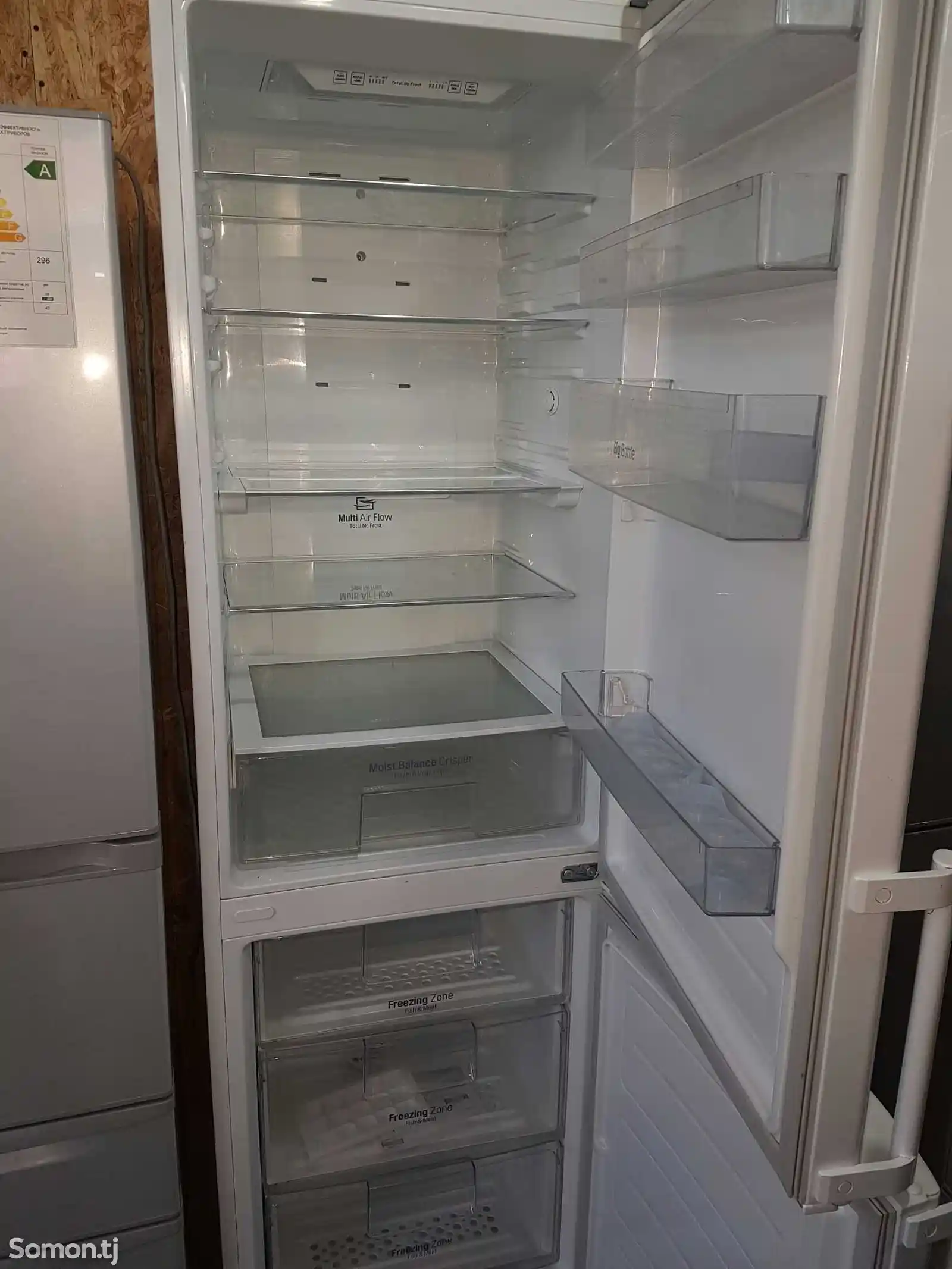 Двухкамерный холодильник LG no frost с сенсорным дисплеем-2