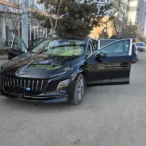 Hongqi E-QM5, 2024