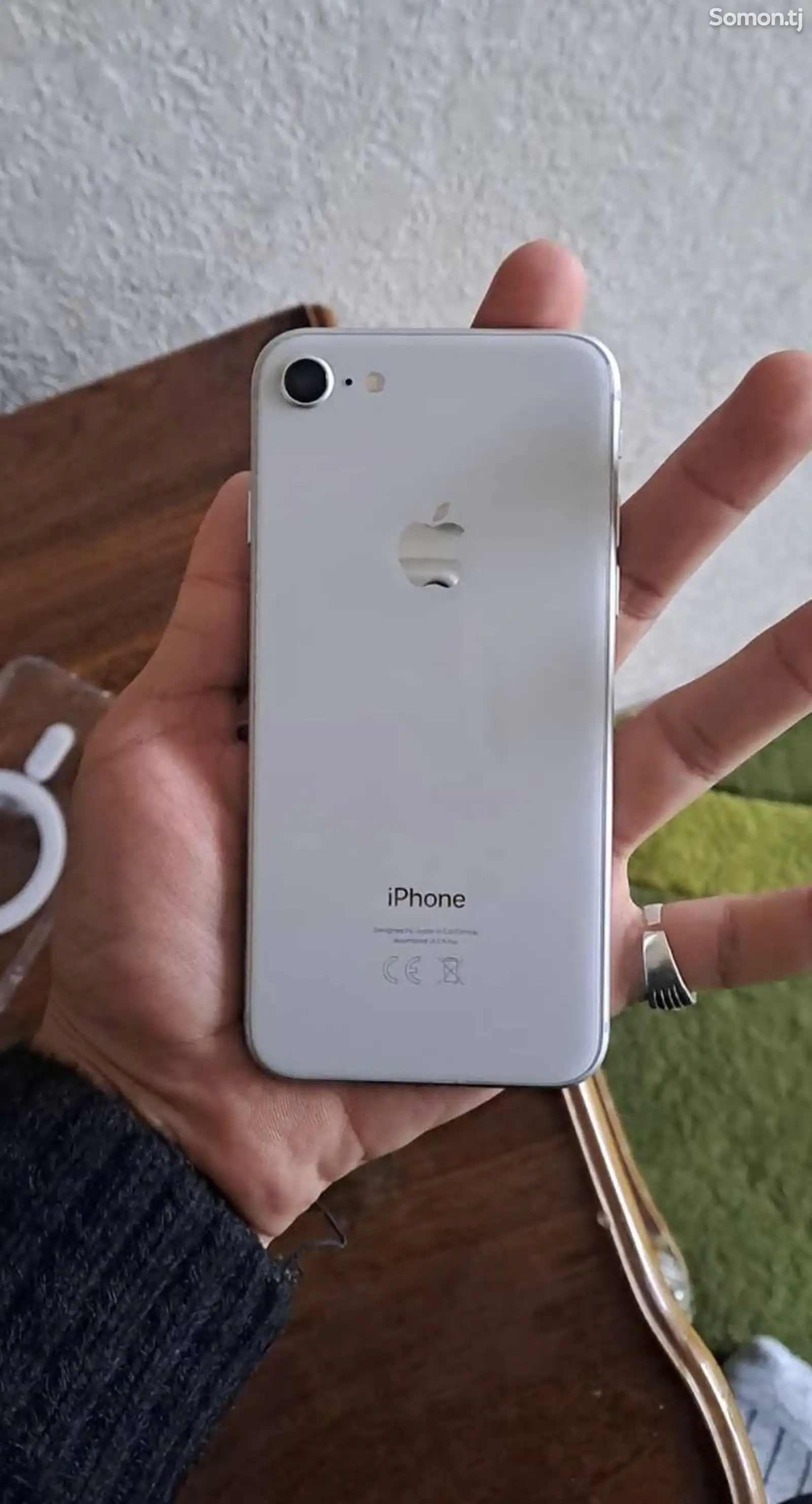 Apple iPhone 8, 64 gb, Silver-1