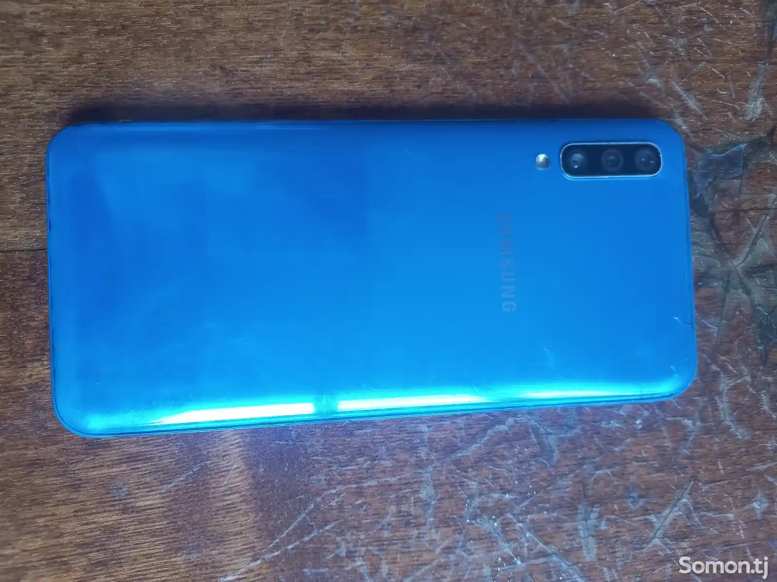 Samsung Galaxy A50-1