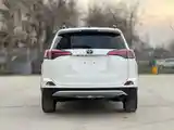 Toyota RAV 4, 2015-4