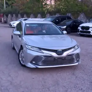 Toyota Camry, 2019