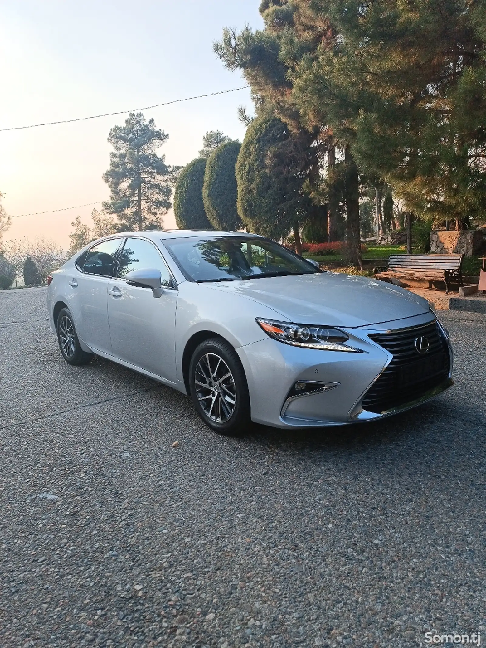 Lexus ES series, 2017-1