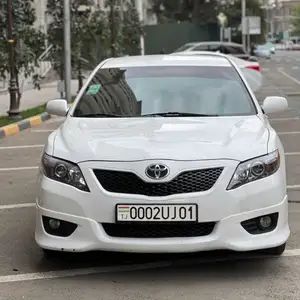 Toyota Camry, 2010