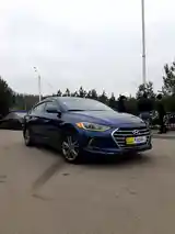 Hyundai Elantra, 2017-4