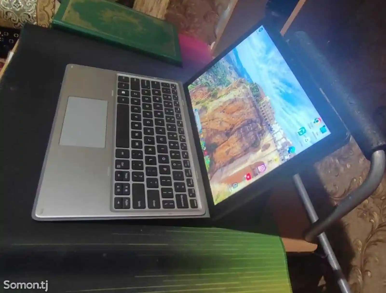 Сенсорный ноутбук Laptop планшет Latitude 7210 2-in-1 Review-5