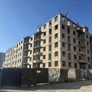 2-комн. квартира, 2 этаж, 77 м², 33 мкр