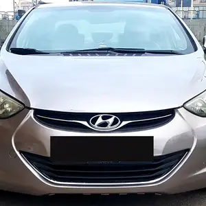 Hyundai Elantra, 2012