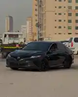 Toyota Camry, 2017-4