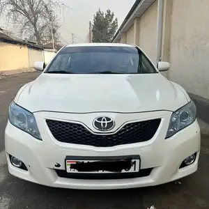 Toyota Camry, 2011