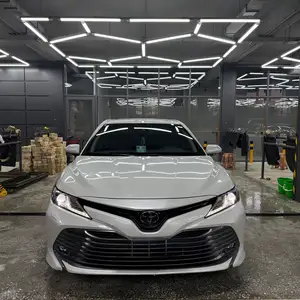 Toyota Camry, 2018