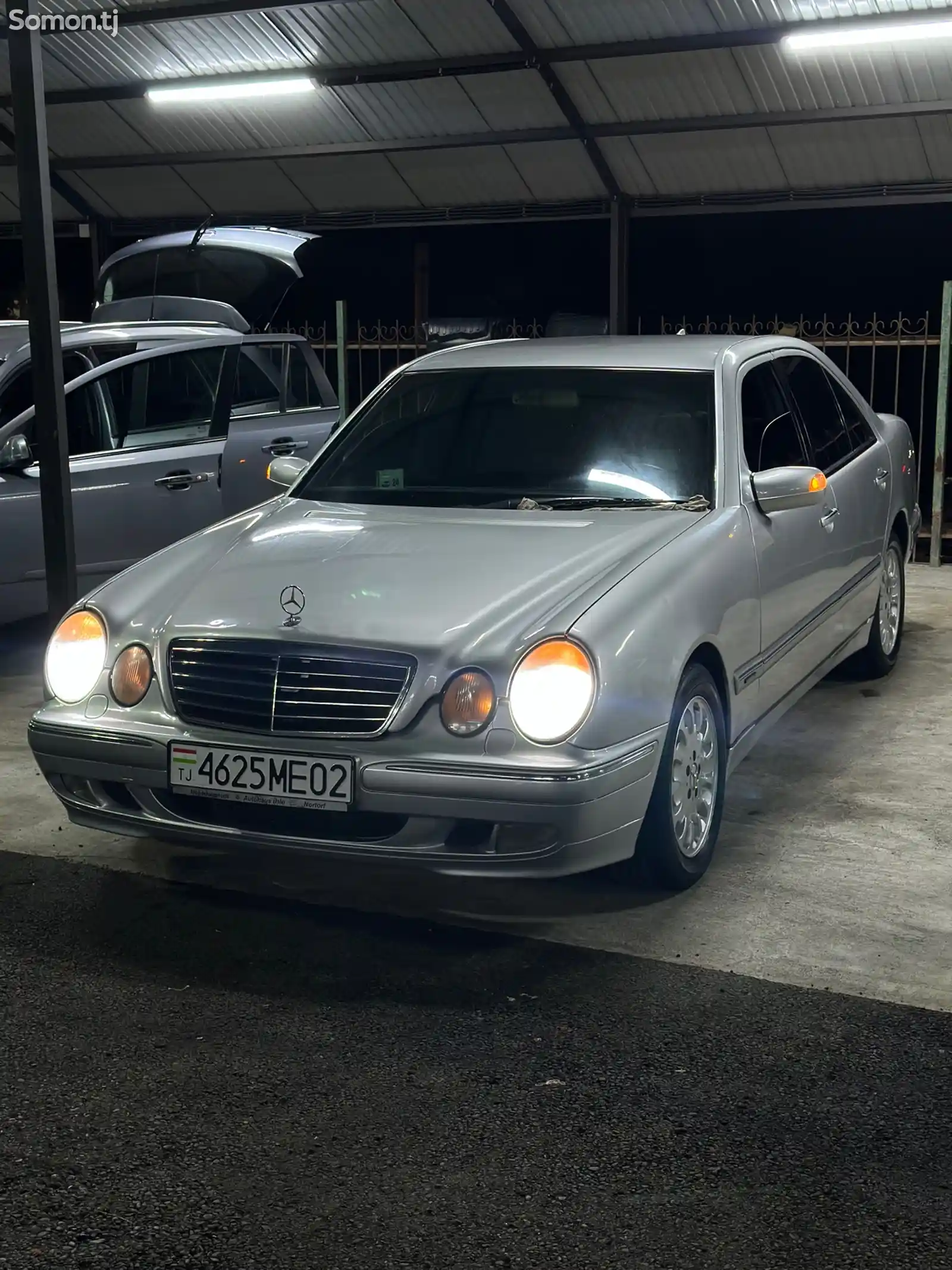 Mercedes-Benz E class, 1999-2