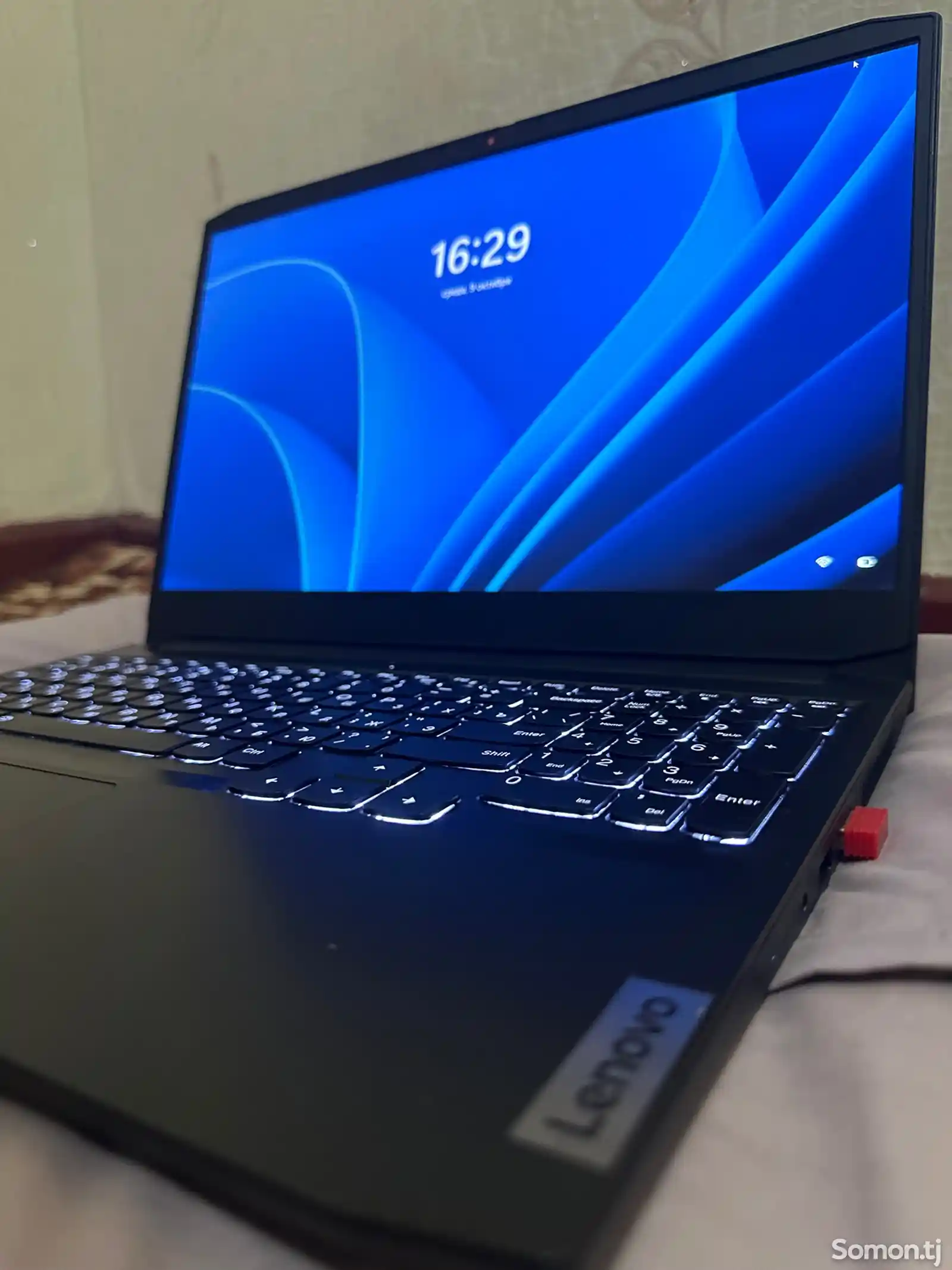 Ноутбук Lenovo-3