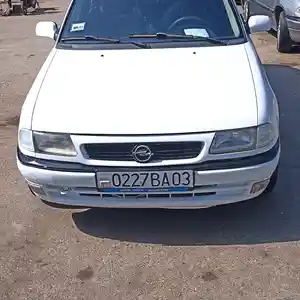 Opel Astra K, 1996