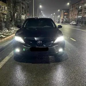 Toyota Camry, 2019