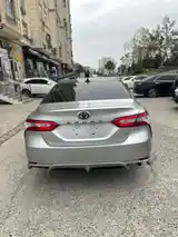 Toyota Camry, 2018-5