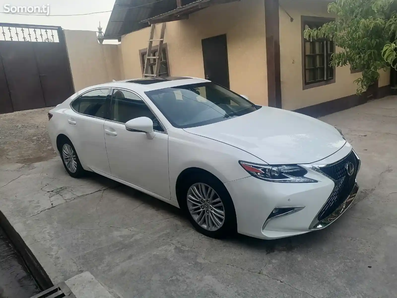 Lexus ES series, 2015-8