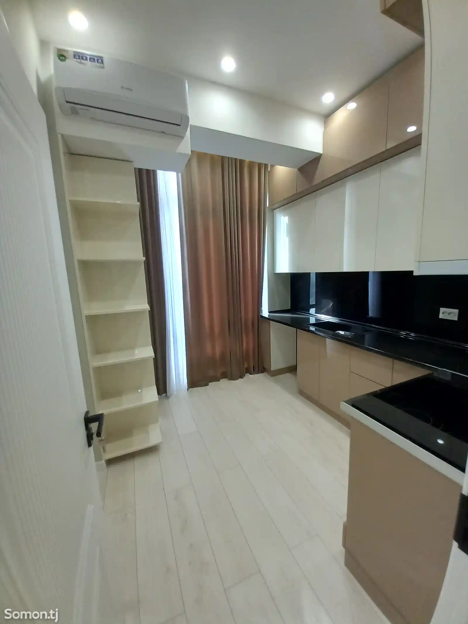 3-комн. квартира, 12 этаж, 64 м², Зелёный базар-4