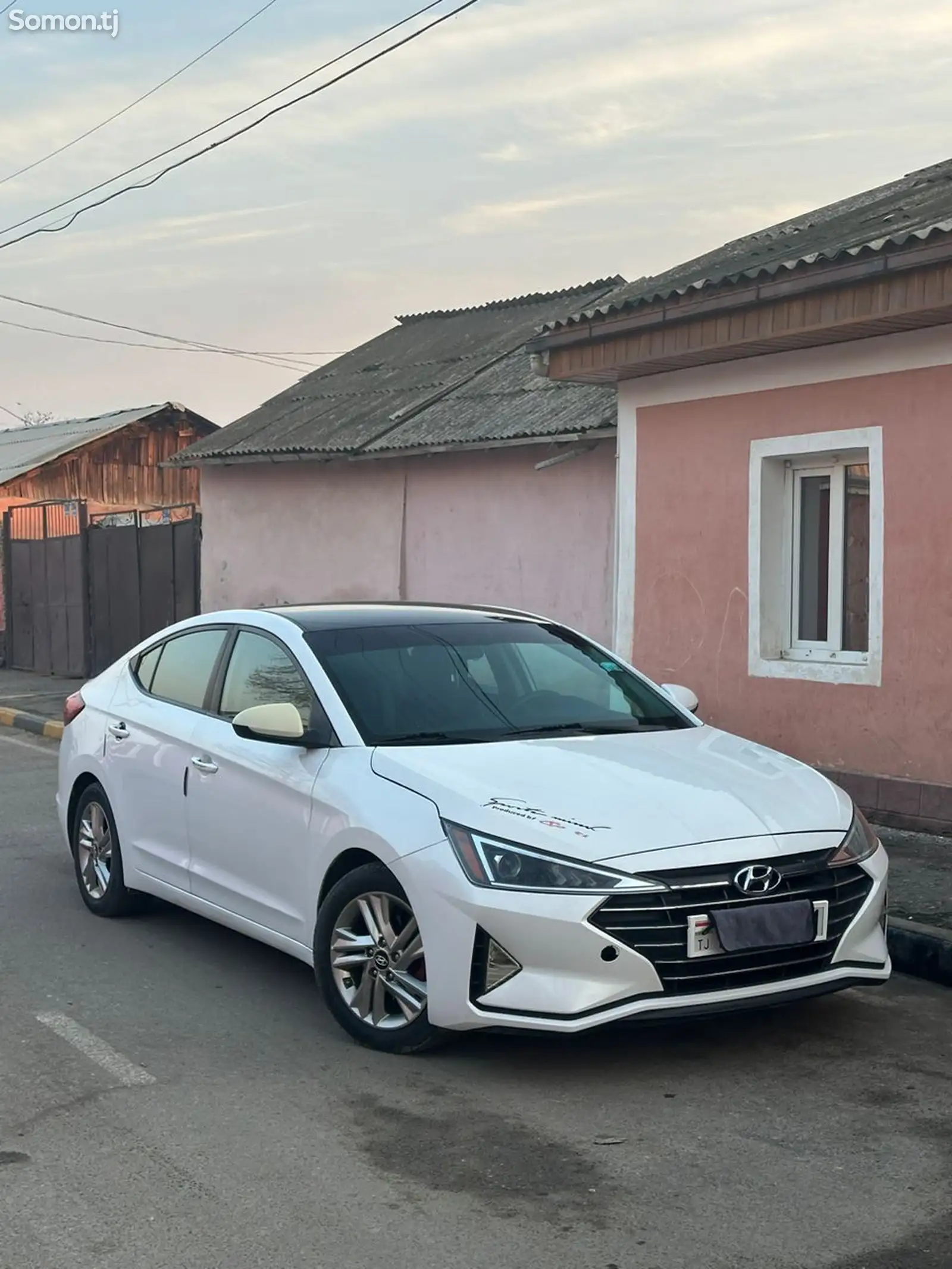 Hyundai Elantra, 2019-1