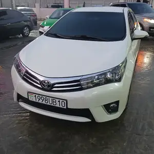 Toyota Corolla, 2013