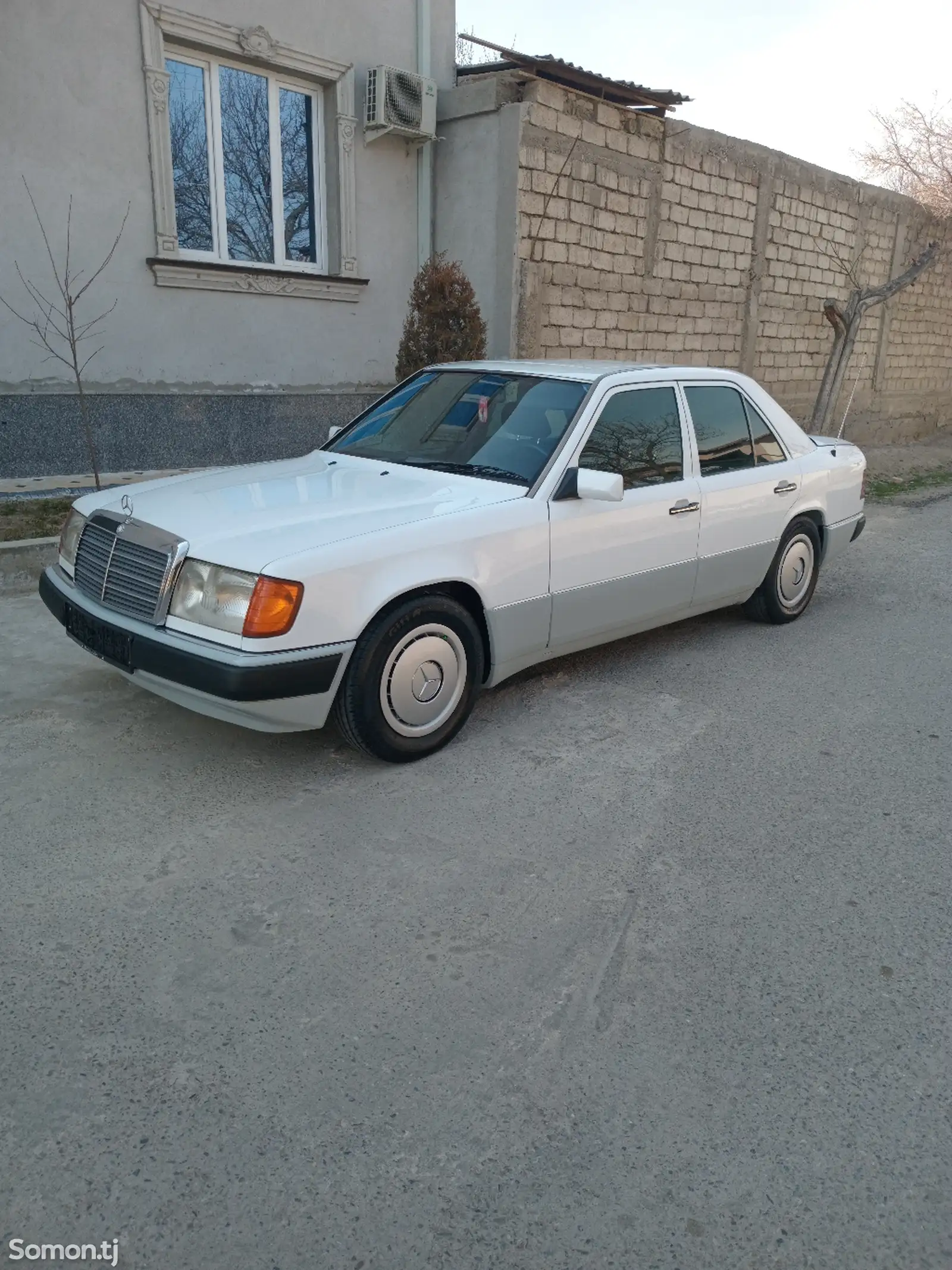 Mercedes-Benz W124, 1993-1