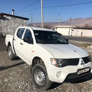 Mitsubishi L200, 2007