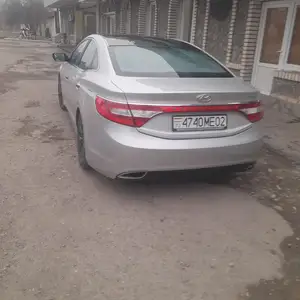 Hyundai Grandeur, 2011