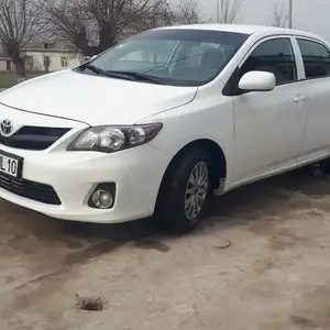 Toyota Avensis, 2010