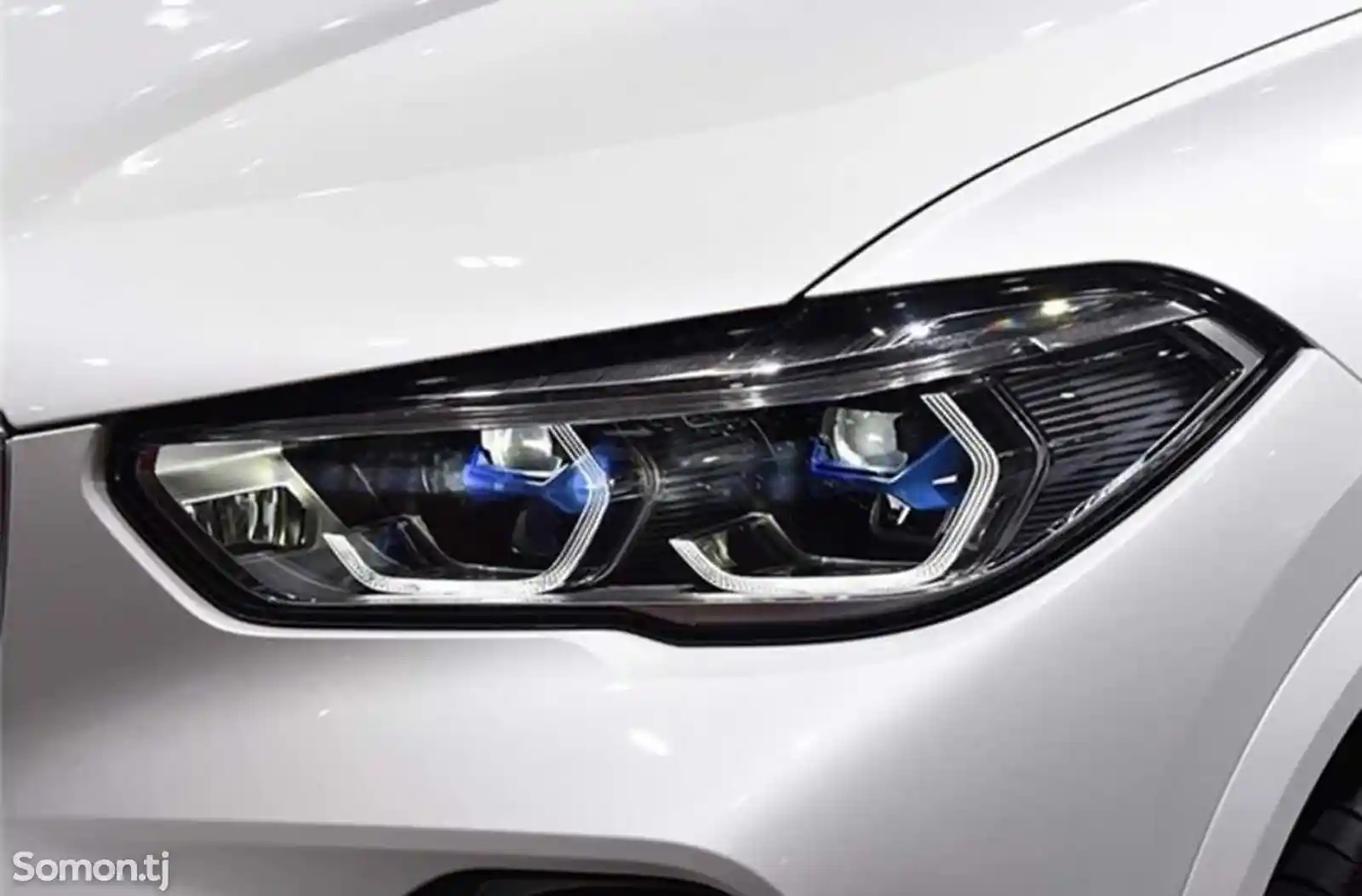 Стекло фары BMW X5 G05 2018-2023-2
