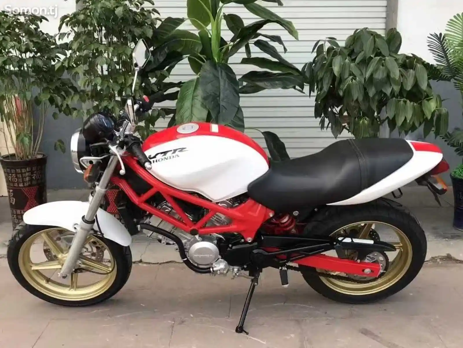 Мотоцикл Honda VTR-250cc на заказ-4