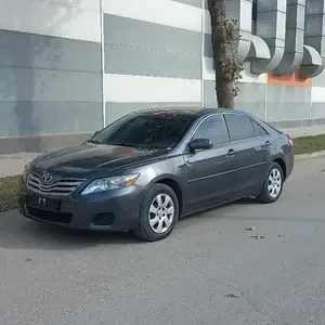 Toyota Camry, 2011