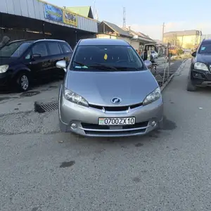 Toyota Wish, 2014