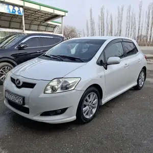 Toyota Auris, 2009