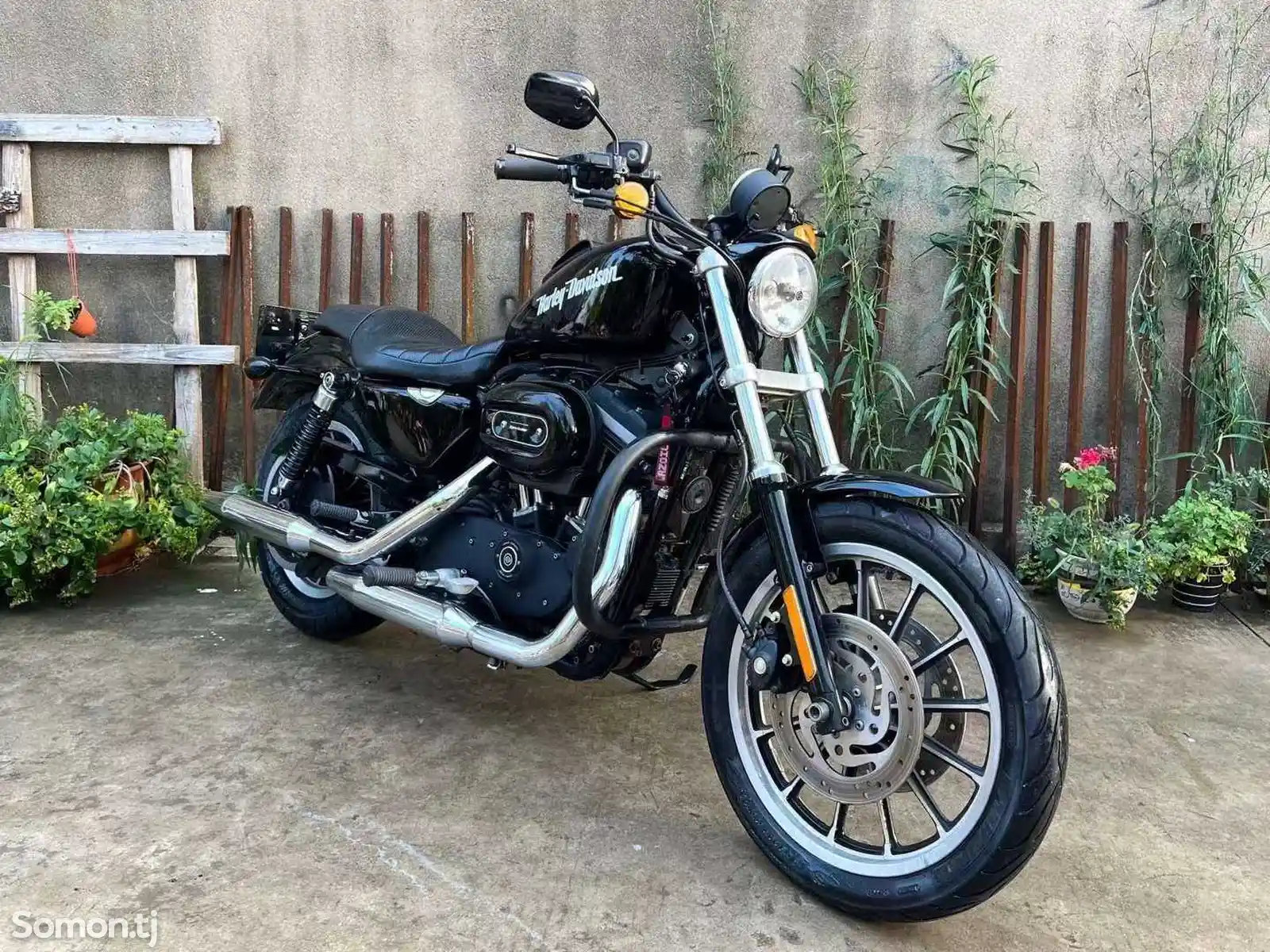 Мотоцикл Harley-Davidson 883R на заказ-3