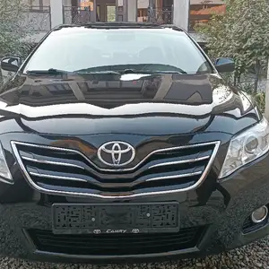 Toyota Camry, 2011